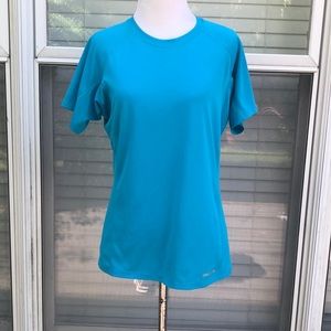 Patagonia Caribbean Blue Short Sleeve Athleisure Tee Shirt size Medium